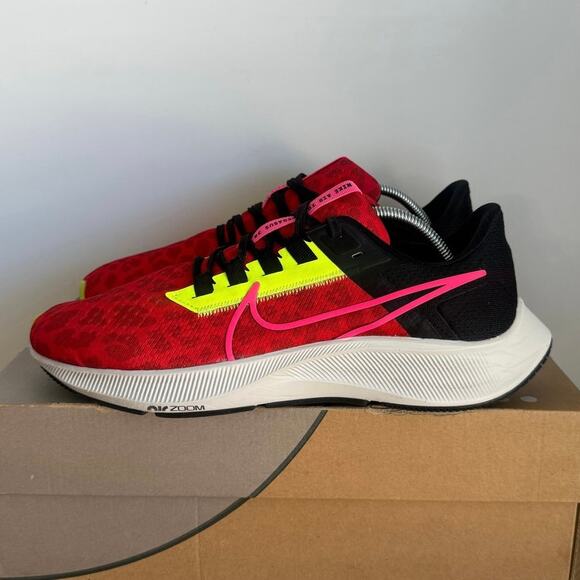 Nike Air Zoom Pegasus 38 LE ‘Chile Red’ Women Running Sneakers - SZ 9 - Picture 4 of 12